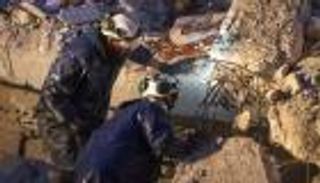 مشاهد مروعة للزلزال شمال سوريا.. "كلهم تحت الأنقاض.. لم يخرج أحد"