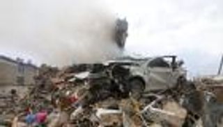 فيديو.. الجيش التركي يشارك في إغاثة المتضررين من الزلزال