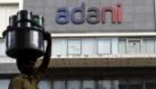  نزيف خسائر "أداني" يهدأ.. الملياردير الجريح يلتقط الأنفاس