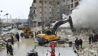 آثار الزلزال المدمر في تركيا