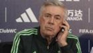 90 ثانية تعزل أنشيلوتي عن أجواء مباراة الأهلي وريال مدريد (فيديو)