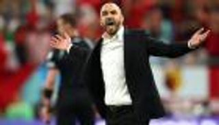 القائمة النهائية لجائزة أفضل مدرب في العالم.. مفاجأة وليد الركراكي