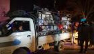 "سوريا كلها اليوم منكوبة".. تضامن ومبادرات تطوعية لتخفيف آثار الزلزال (خاص)