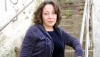 هروب ناشطة جزائرية لفرنسا.. كرة ثلج تهدد العلاقات مع تونس