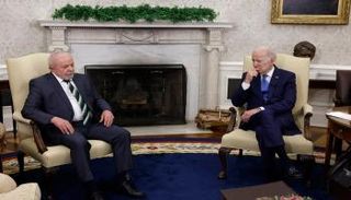 جانب من لقاء الرئيسين الأمريكي جو بايدن والبرازيلي لولا دا سيلفا