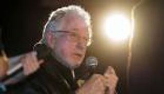 وفاة هيو هدسن.. مخرج فيلم Chariots of Fire