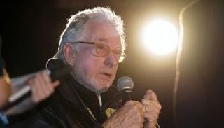  المخرج البريطاني هيو هدسن 