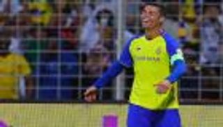 كيف تفاعل كريستيانو رونالدو مع إنجاز سيدات النصر السعودي؟