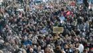 "لن نموت في العمل".. قانون التقاعد يشعل الغضب في فرنسا