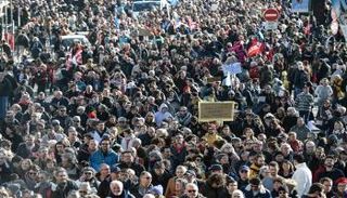 تظاهرات فرنسا ضد تعديل نظام التقاعد