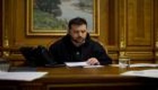 أوكرانيا.. ميدان "ملتهب" ومساعي التطهير تطيح بمسؤول كبير بوزارة الدفاع