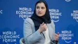 سارة الأميري.. ملهمة بلغت بطموحها "المريخ"