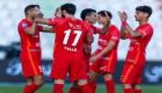 شباب الأهلي يتصدر الدوري الإماراتي.. ويتفرغ للهلال السعودي