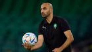 بعد أبناء برشلونة.. نجم ميلان يدق أبواب منتخب المغرب