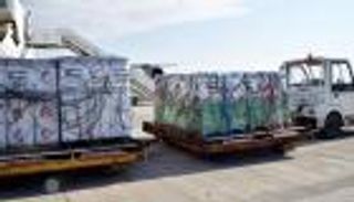 وصول طائرتين إماراتيتين تحملان 51.5 طن مساعدات غذائية وإغاثية إلى مطار دمشق