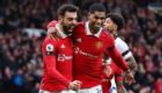 حافظ على قدمك.. تعليق ساخر من برونو لراشفورد في عيد الحب