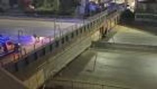 سقوط "كوبري مشاة الثلاجة".. صورة تفزع المصريين