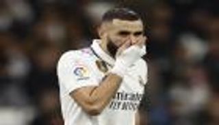 كيف يتعامل ريال مدريد مع انتكاسات بنزيما؟.. خطة مثيرة قبل صدام ليفربول