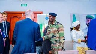 الوزير المالي في استقبال وزراء 