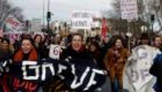 احتجاجات مليونية في فرنسا.. صداع التقاعد يؤرق ماكرون