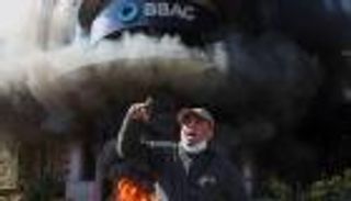 الأسعار تنفجر في لبنان..  "العلكة" تساوي نصف كيلو لحم