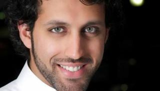 الفنان خالد يسلم 