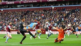 مباراة أستون فيلا وأرسنال