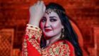 "الهاجرني" تعيد الفنانة المغربية أميمة أمسعدي للساحة الغنائية (فيديو)