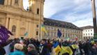 مظاهرة دعم وشكر.. مئات الأوكرانيين في محيط "ميونخ"