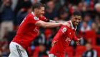 راشفورد "المتألق" يزحف بمانشستر يونايتد نحو قمة الدوري الإنجليزي