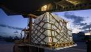 عبر 111 رحلة.. الإمارات تقدم 3130 طنا من المساعدات إلى سوريا وتركيا