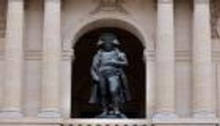 موسكو "توقظ" نابليون في رد عنيف على ماكرون