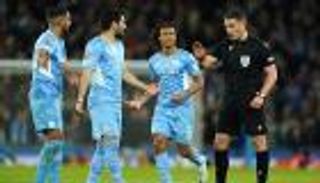 من هو حكم مباراة ليفربول وريال مدريد؟.. قاد الهلال للعالمية