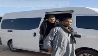 المصريون المحررون بعد وصولهم مدينة سرت