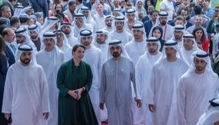 الشيخ محمد بن راشد خلال زيارته للمعرض