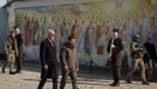 بايدن ينهي "زيارة الغفلة" لأوكرانيا دون أن يسلم من صافرات الإنذار