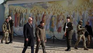 بايدن في أوكرانيا