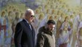 بايدن وزيارة كييف وانتخابات 2024.. هل يتعافى مؤشر الشعبية؟