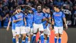 "نابولي يا سلام".. كيف نثر أبناء الجنوب سحرهم في ملعب مارادونا؟