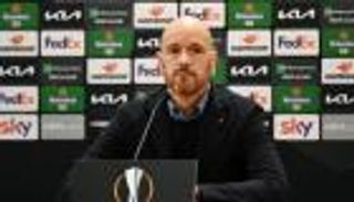 على شرف برشلونة.. تين هاج يروي كواليس عشاء فيرجسون