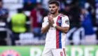 هل يتأخر انضمام حسام عوار لمنتخب الجزائر؟.. مشكلة جديدة