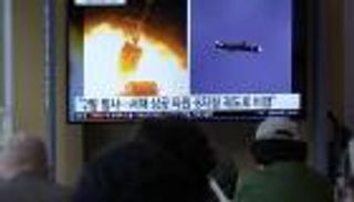 كوريا الشمالية تجري تدريبات على إطلاق صاروخ كروز استراتيجي