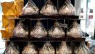 أزمة في دولة أفريقية تهدد باختفاء الشوكولاتة من العالم