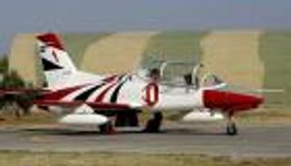 سقوط طائرة تدريب مصرية ونجاة قائدها