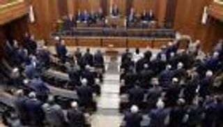 نسائم الربيع قد تحمل رئيسا صنع بلبنان.. فهل تعبر بيروت الصحراء السياسية؟