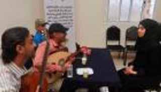 أول فرقة نسائية.. يمنيات يقاومن صخب الحرب بأنغام الموسيقى (صور)