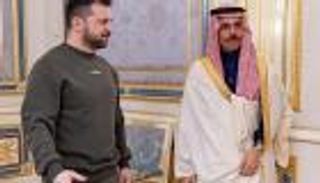وزير الخارجية السعودي في أوكرانيا.. دعم مالي وجهود دبلوماسية