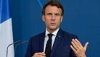تنشيط الدبلوماسية.. ماكرون يبحث عن حل لـ"زواج مأزوم" في أفريقيا