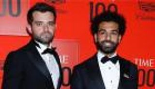 هل يرحل محمد صلاح عن ليفربول؟.. وكيله يعود بإجابة ثعبانية