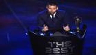 كم مرة فاز ليونيل ميسي بجائزة ذا بيست؟